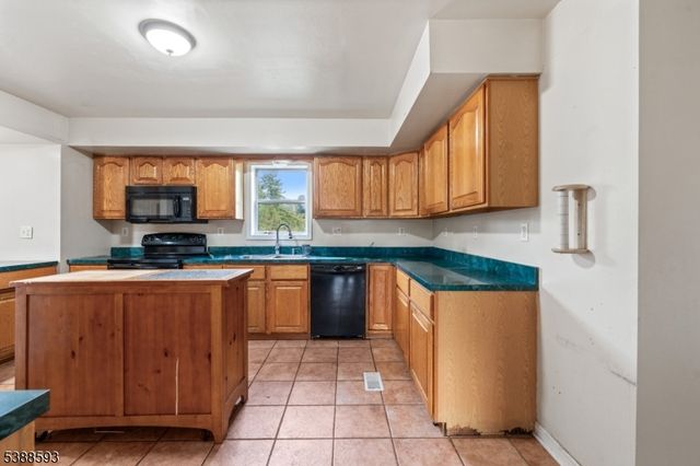 22 Biser Rd, Delaware Twp., NJ 08822