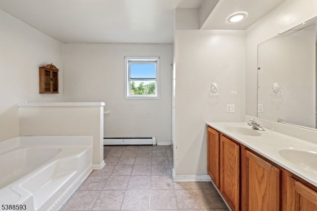 22 Biser Rd, Delaware Twp., NJ 08822