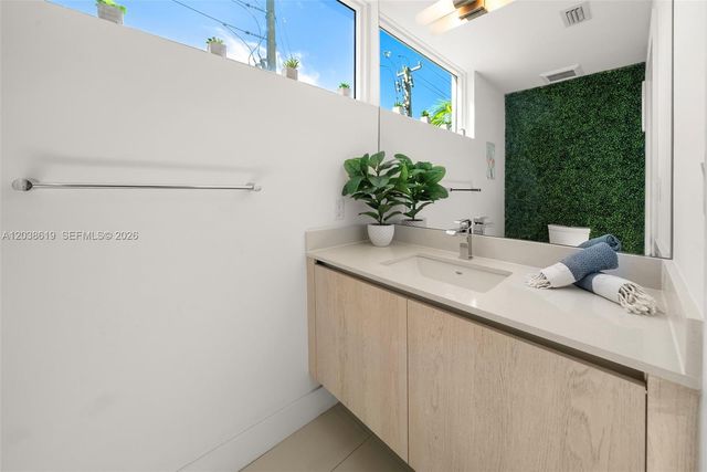 39 N Shore Dr, Miami Beach, FL 33141