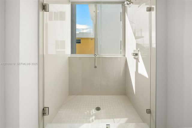 39 N Shore Dr, Miami Beach, FL 33141