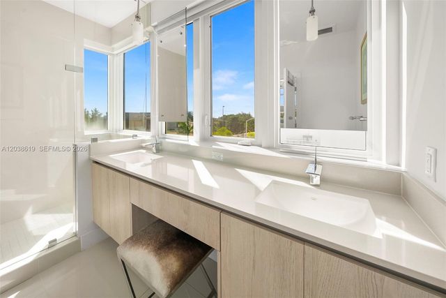 39 N Shore Dr, Miami Beach, FL 33141
