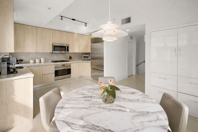 39 N Shore Dr, Miami Beach, FL 33141