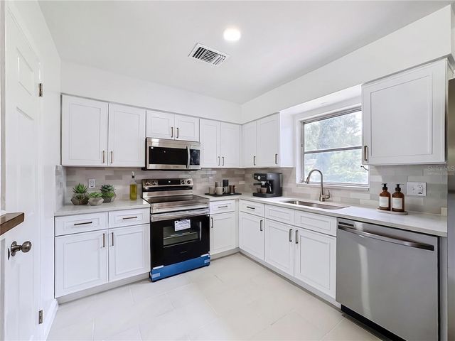 514 W HILDA DRIVE, Brandon, FL 33510
