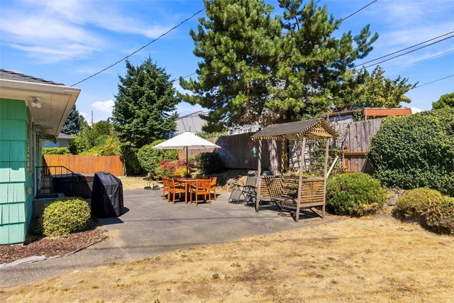 4910 19th Avenue S, Seattle, WA 98108