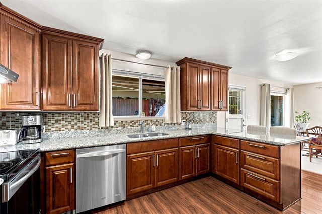 4910 19th Avenue S, Seattle, WA 98108