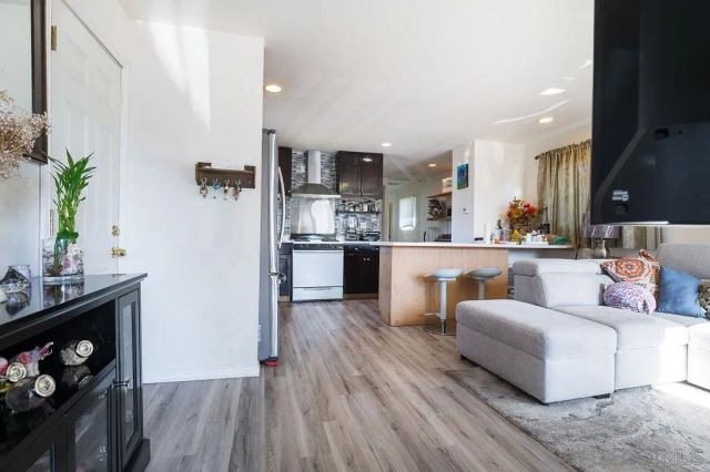 4788 AUBURN DR, San Diego, CA 92105