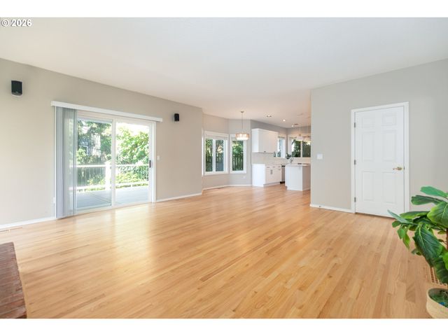 2011 Nw NEW HOPE Ct, Portland, OR 97229