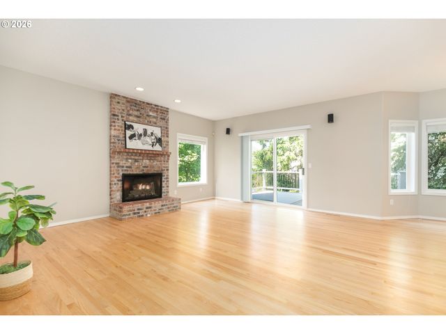 2011 Nw NEW HOPE Ct, Portland, OR 97229