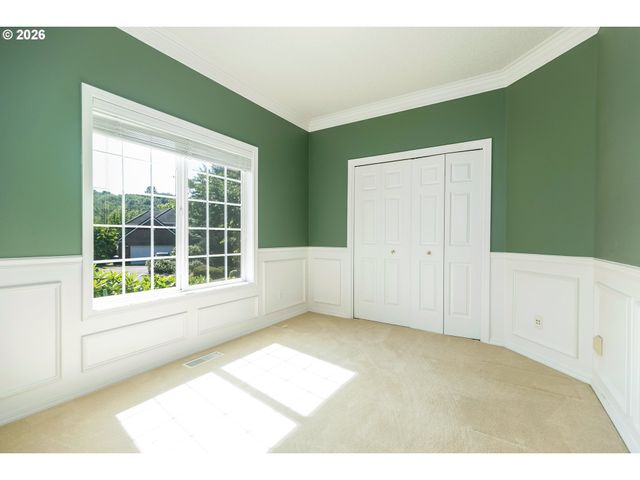 2011 Nw NEW HOPE Ct, Portland, OR 97229