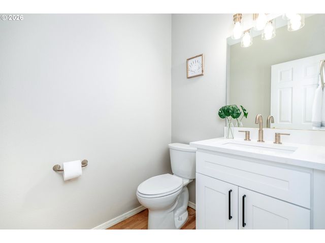 2011 Nw NEW HOPE Ct, Portland, OR 97229