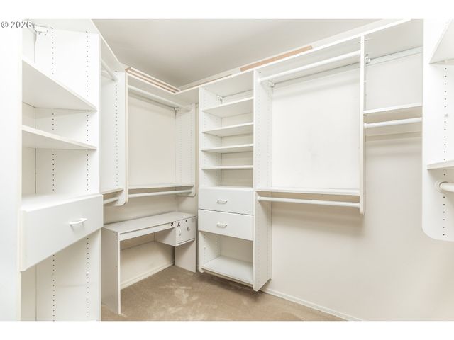 2011 Nw NEW HOPE Ct, Portland, OR 97229