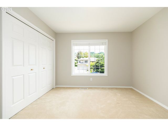 2011 Nw NEW HOPE Ct, Portland, OR 97229