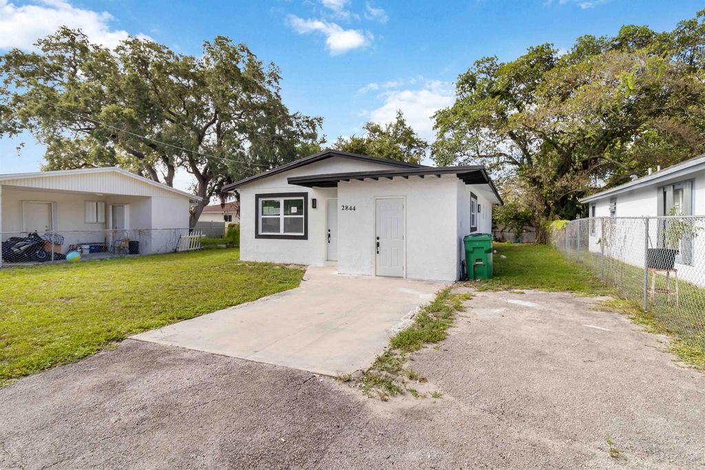 2844 NW 8 Street, Fort Lauderdale, FL 33311
