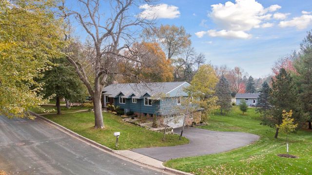 6015 Saxony Road, Edina, MN 55436