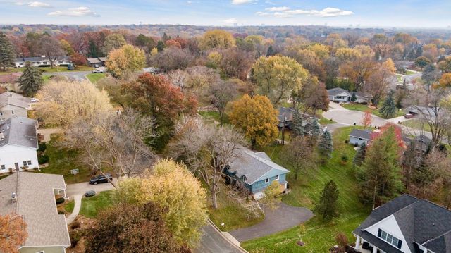 6015 Saxony Road, Edina, MN 55436