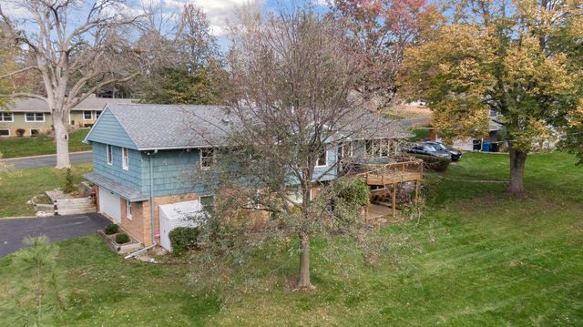 6015 Saxony Road, Edina, MN 55436