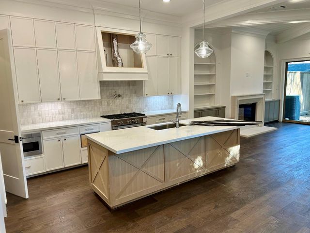 2434 Quenby Street, Houston, TX 77005
