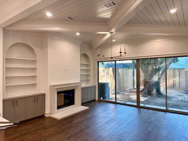 2434 Quenby Street, Houston, TX 77005