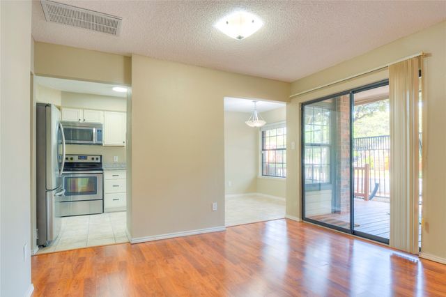 406 Santa Fe Trail 44, Irving, TX 75063