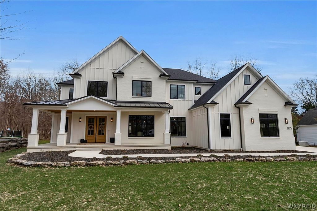 4975 Spaulding Drive, Clarence, NY 14031