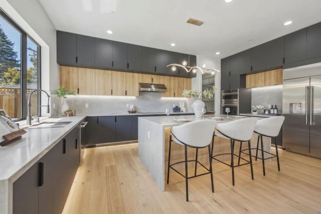 1691 S Springer Road, Mountain View, CA 94040