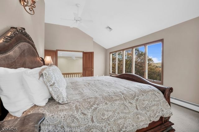 738 Ridge Rd, Kinnelon Boro, NJ 07405