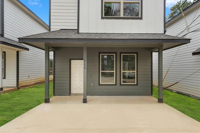 10176 Barberry Street, Willis, TX 77318