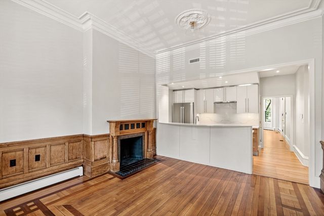 214 Commonwealth Avenue 1, Boston, MA 02116