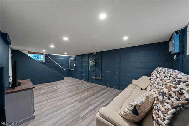 3606 Stickney Avenue, Cleveland, OH 44109