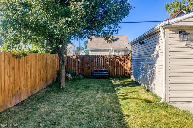 3606 Stickney Avenue, Cleveland, OH 44109