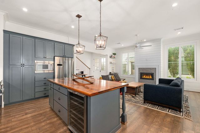 506 W Cottage Street A, Houston, TX 77009