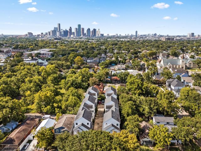 506 W Cottage Street A, Houston, TX 77009