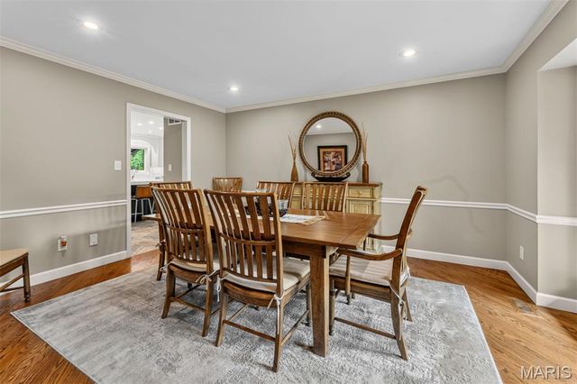 2401 Wexford Woods Court, Town And Country, MO 63131