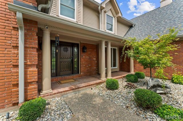 2401 Wexford Woods Court, Town And Country, MO 63131