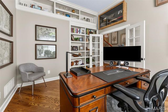 2401 Wexford Woods Court, Town And Country, MO 63131