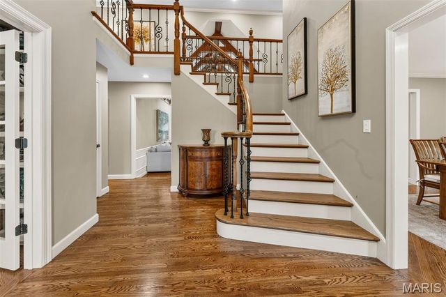 2401 Wexford Woods Court, Town And Country, MO 63131