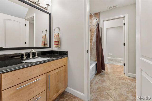 2401 Wexford Woods Court, Town And Country, MO 63131