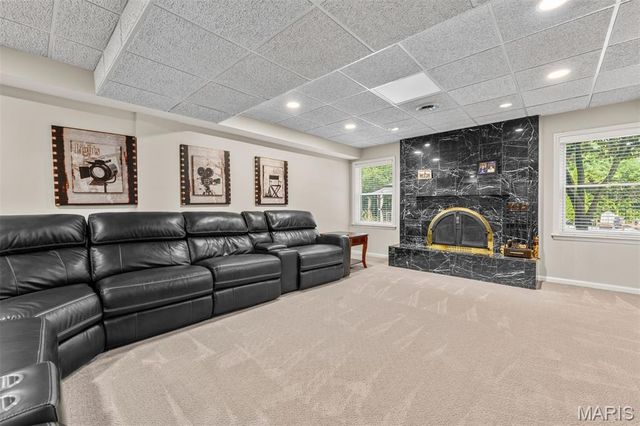 2401 Wexford Woods Court, Town And Country, MO 63131