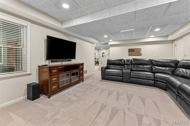 2401 Wexford Woods Court, Town And Country, MO 63131