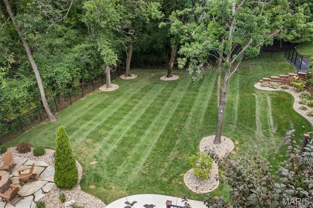 2401 Wexford Woods Court, Town And Country, MO 63131