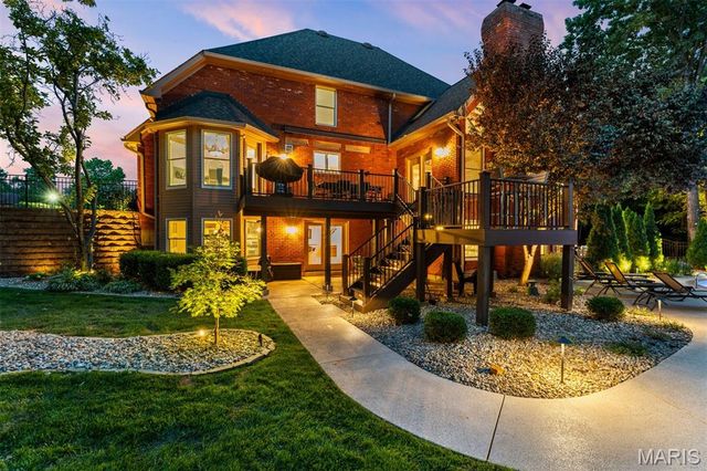 2401 Wexford Woods Court, Town And Country, MO 63131