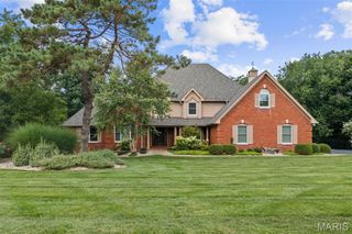 2401 Wexford Woods Court, Town And Country, MO 63131