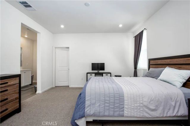 240 Natural Bridge, Palmdale, CA 93551