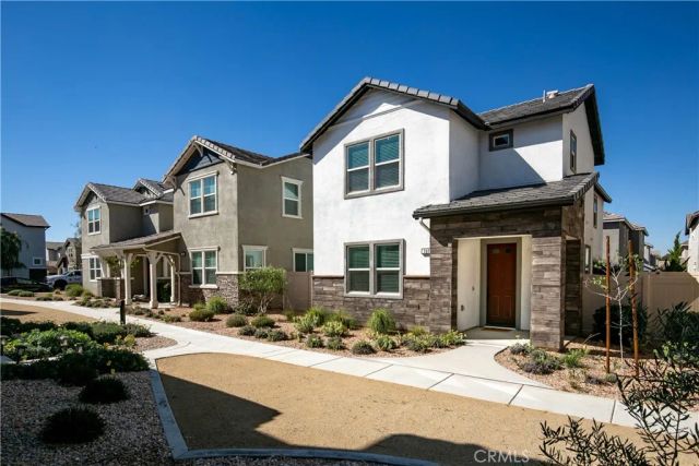 240 Natural Bridge, Palmdale, CA 93551