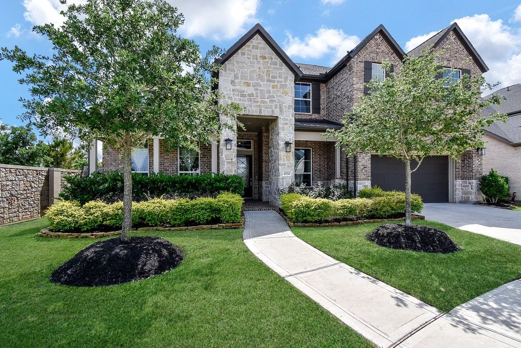 4534 Windy Oaks Drive, Fulshear, TX 77441