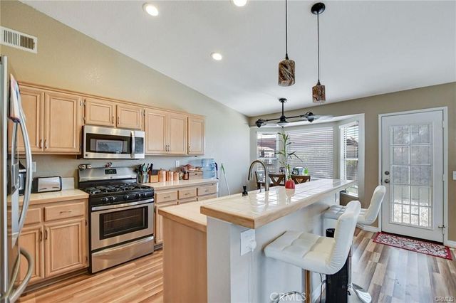 3112 Wimbledon, Hemet, CA 92545