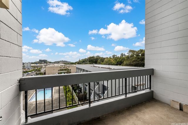 46-270 Kahuhipa Street A422, Kaneohe, HI 96744