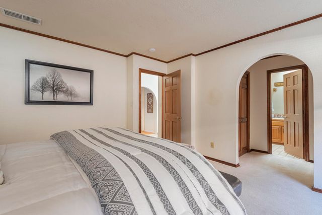 13005 Cambridge Place NE, Albuquerque, NM 87112