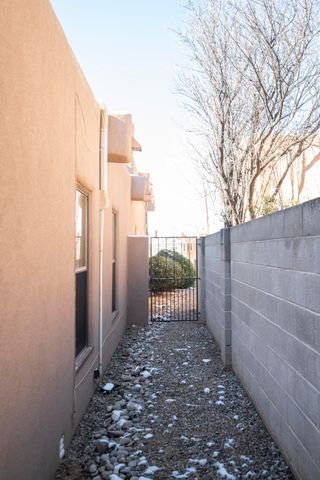 13005 Cambridge Place NE, Albuquerque, NM 87112
