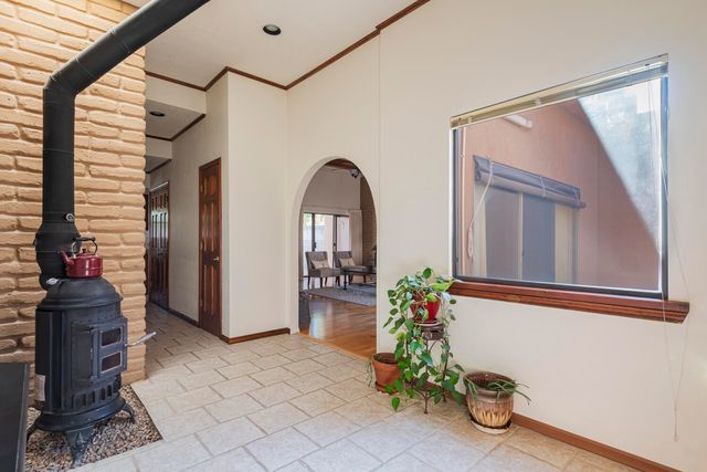 13005 Cambridge Place NE, Albuquerque, NM 87112